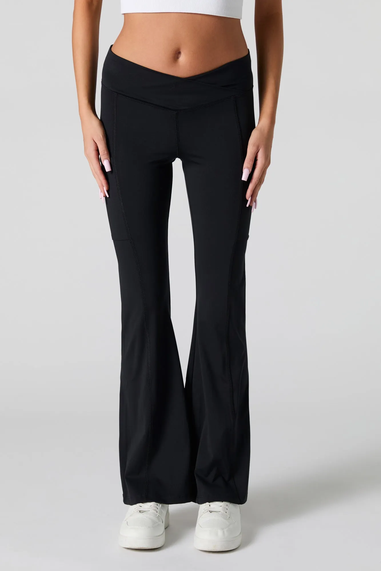 Active V-Waist Flare Legging