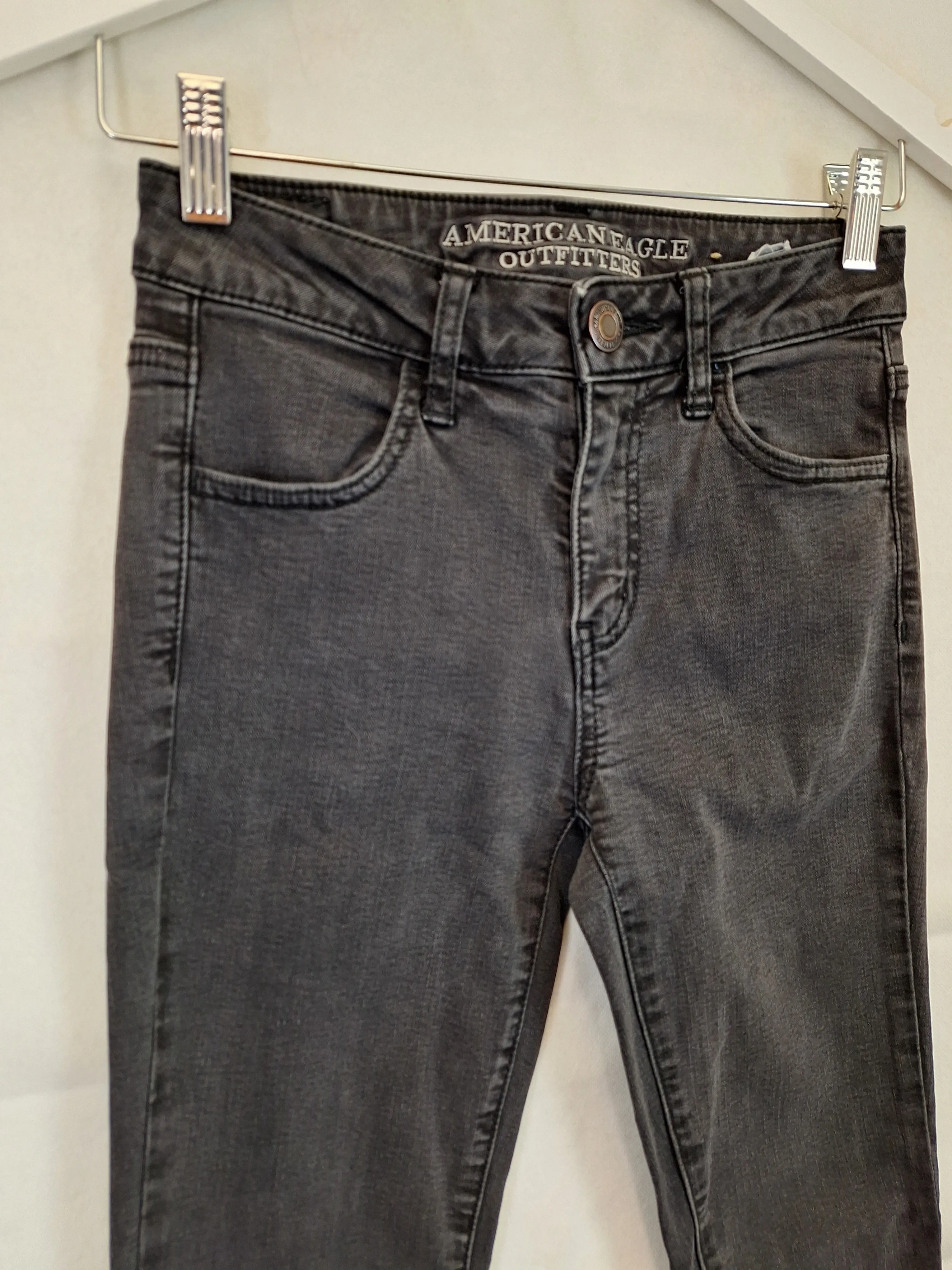 American Eagle Essential Skinny Jeans Size 6