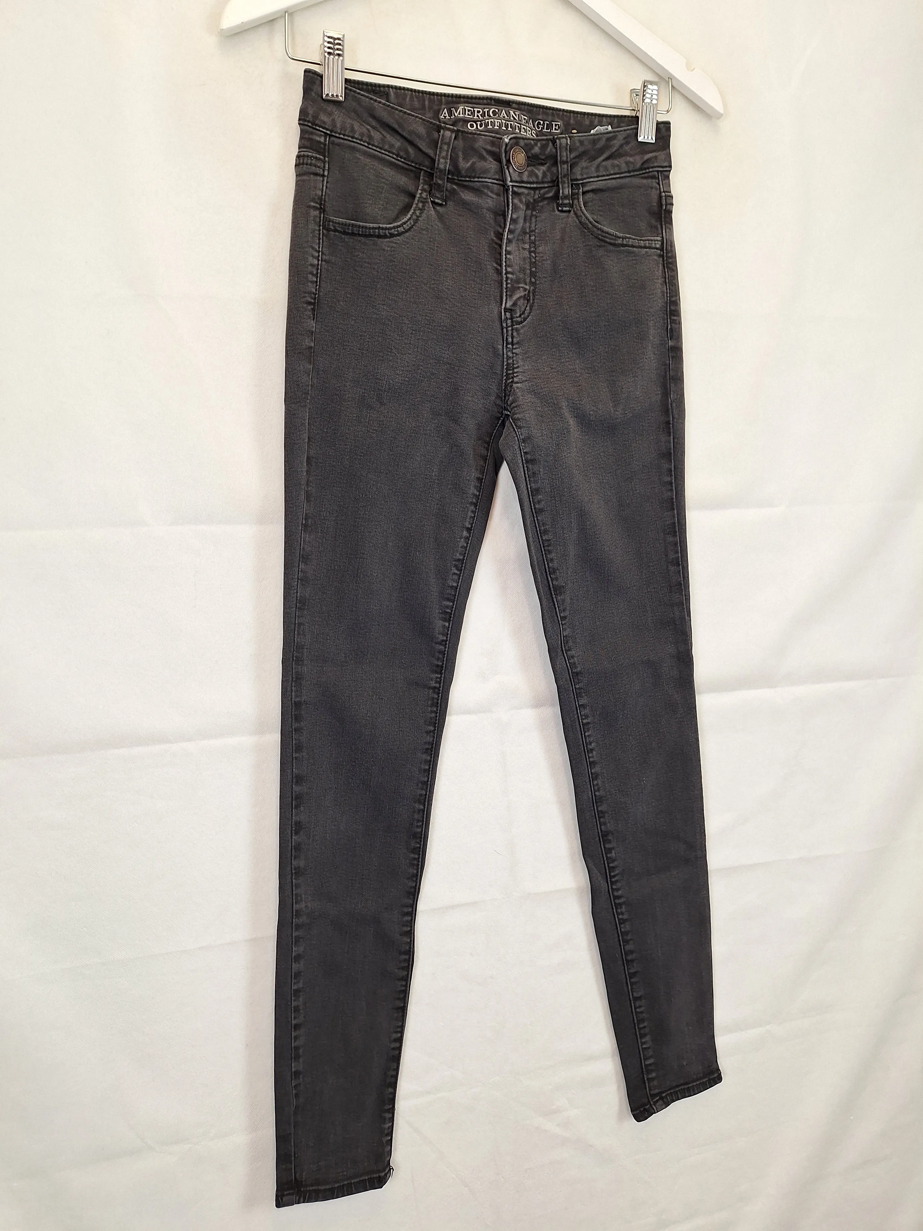 American Eagle Essential Skinny Jeans Size 6