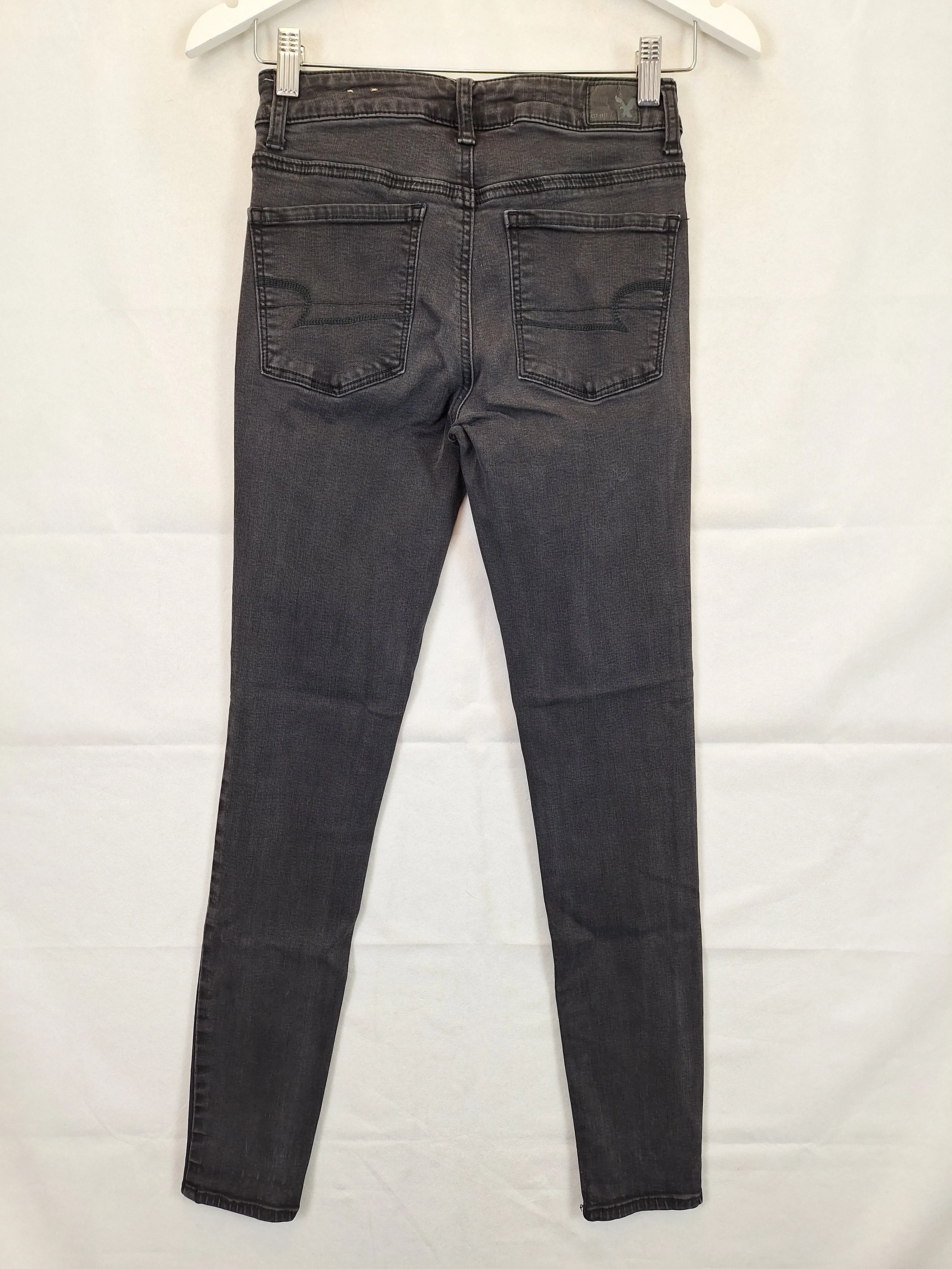 American Eagle Essential Skinny Jeans Size 6