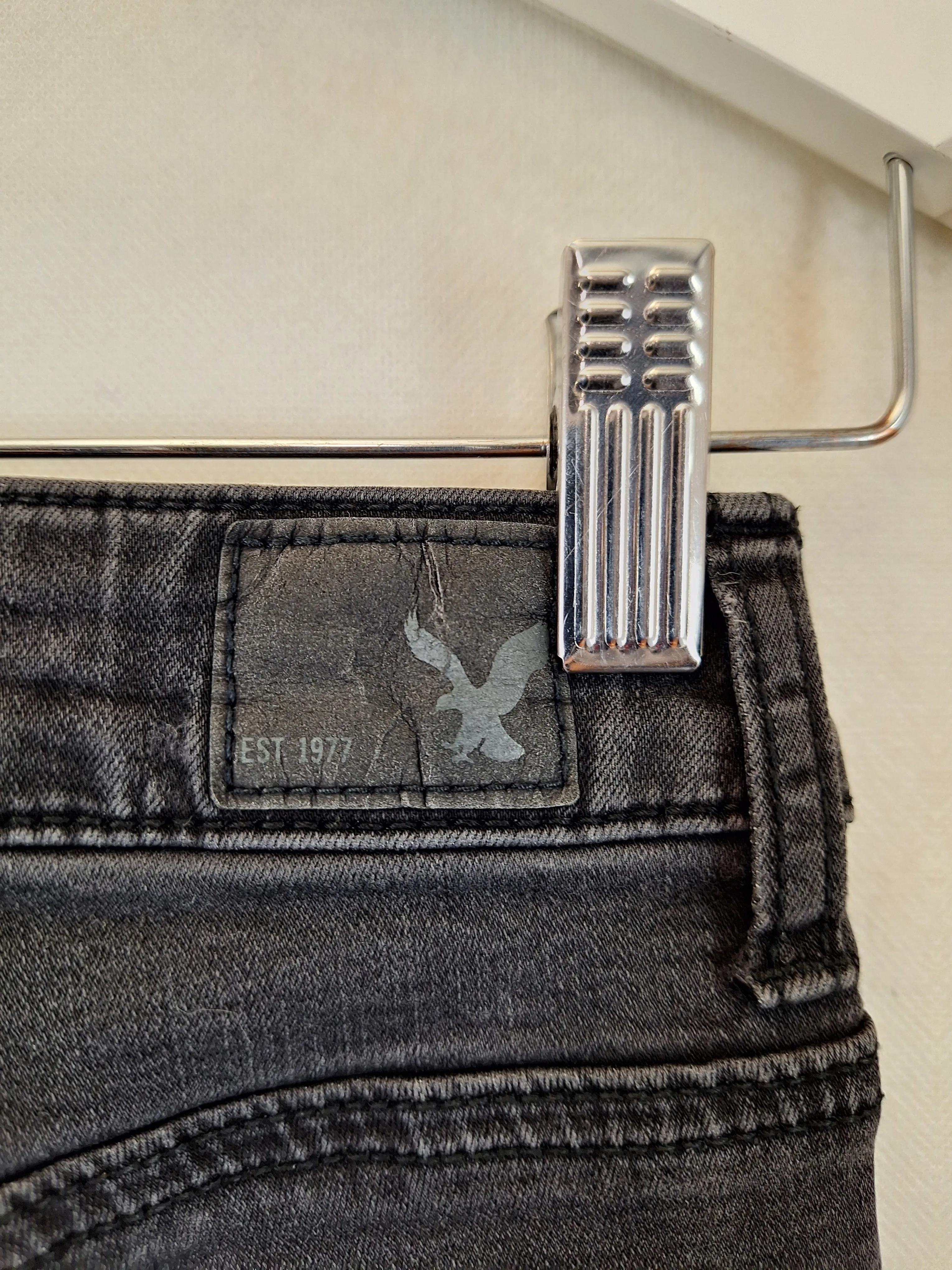 American Eagle Essential Skinny Jeans Size 6