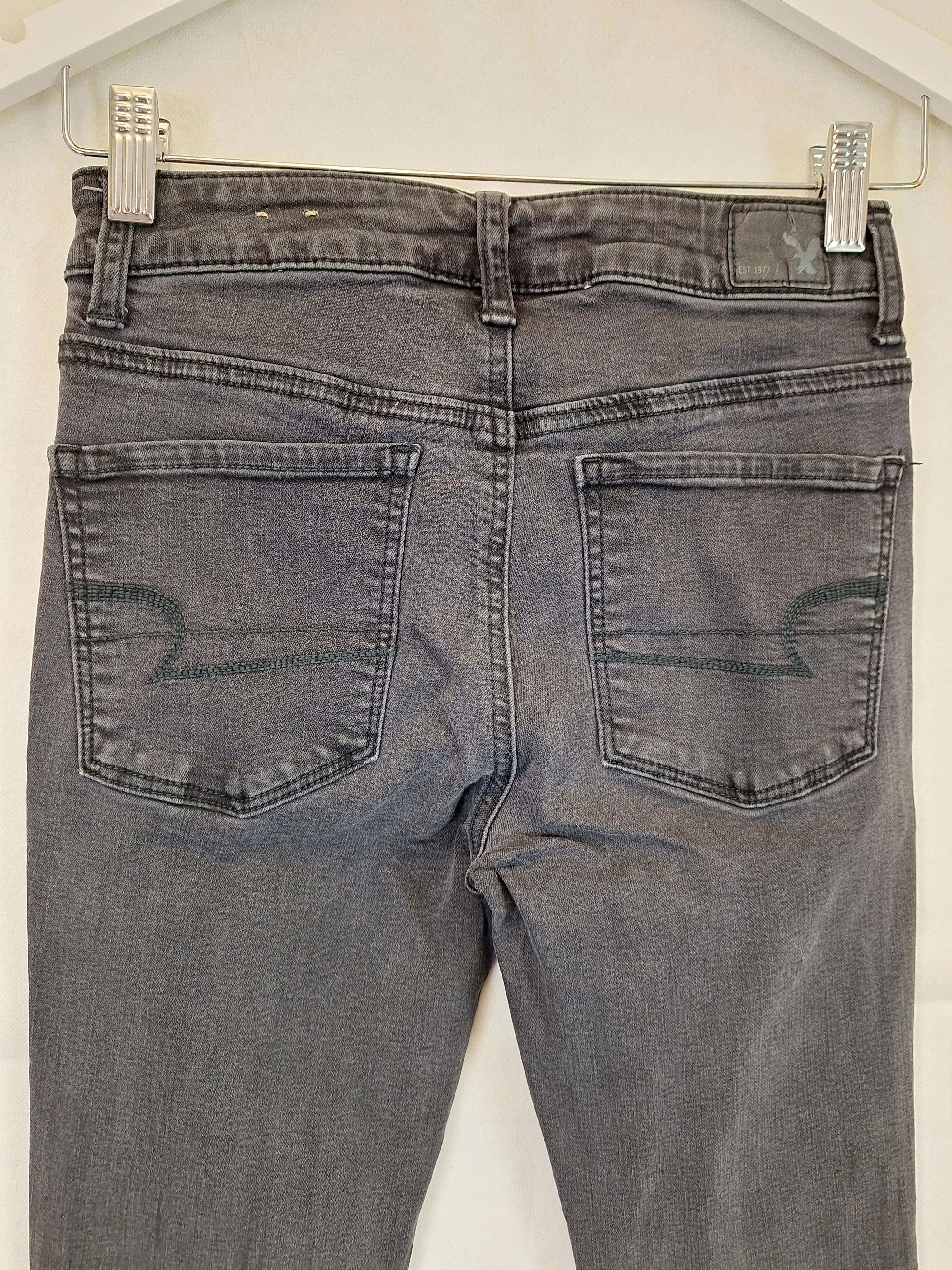 American Eagle Essential Skinny Jeans Size 6