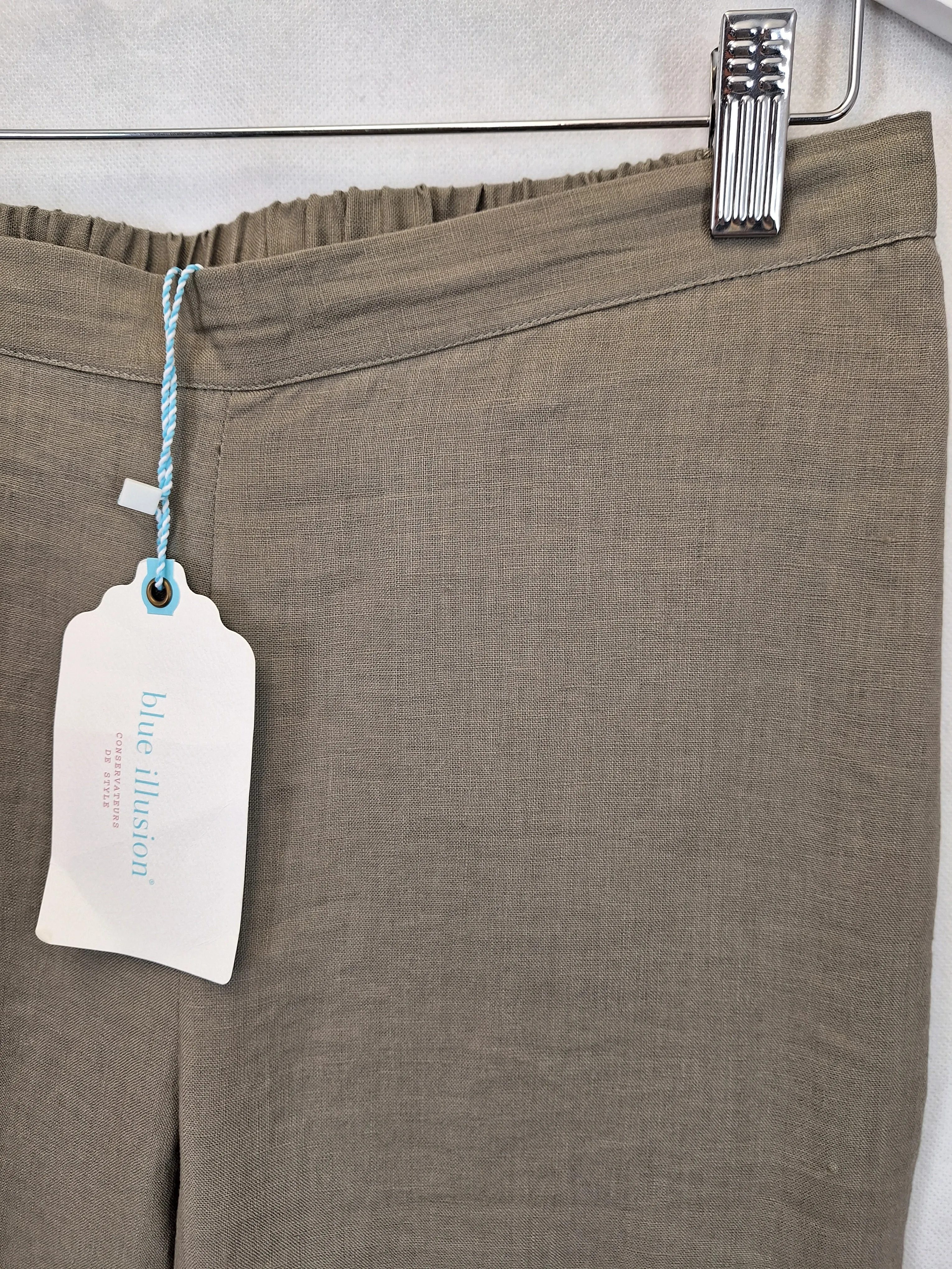 Blue Illusin Barley 3/4 Pants Size S