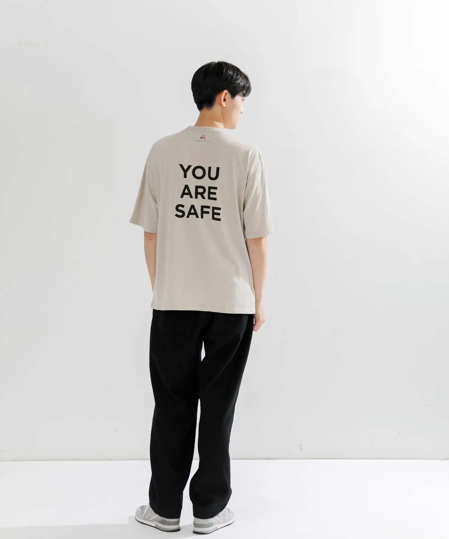 【MEN , WOMEN】YOU ARE SAFE HERE. TEE