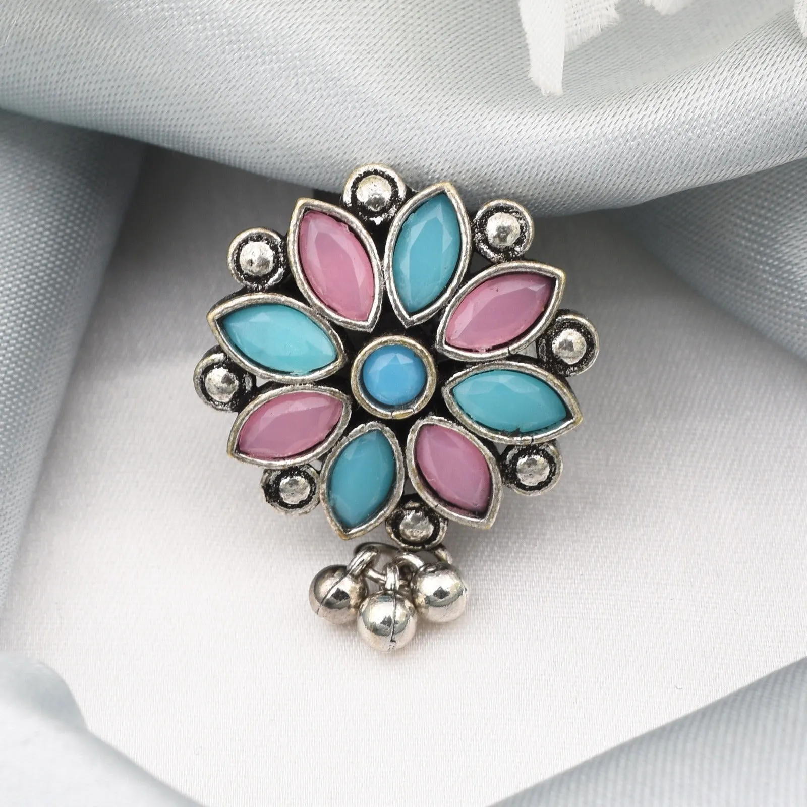 Nia Flower Finger Ring