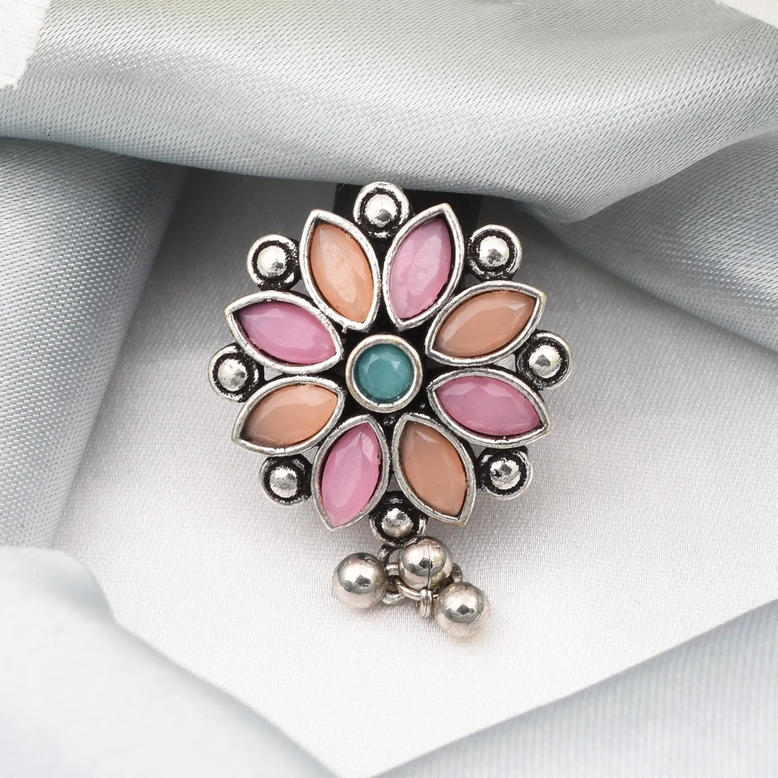 Nia Flower Finger Ring