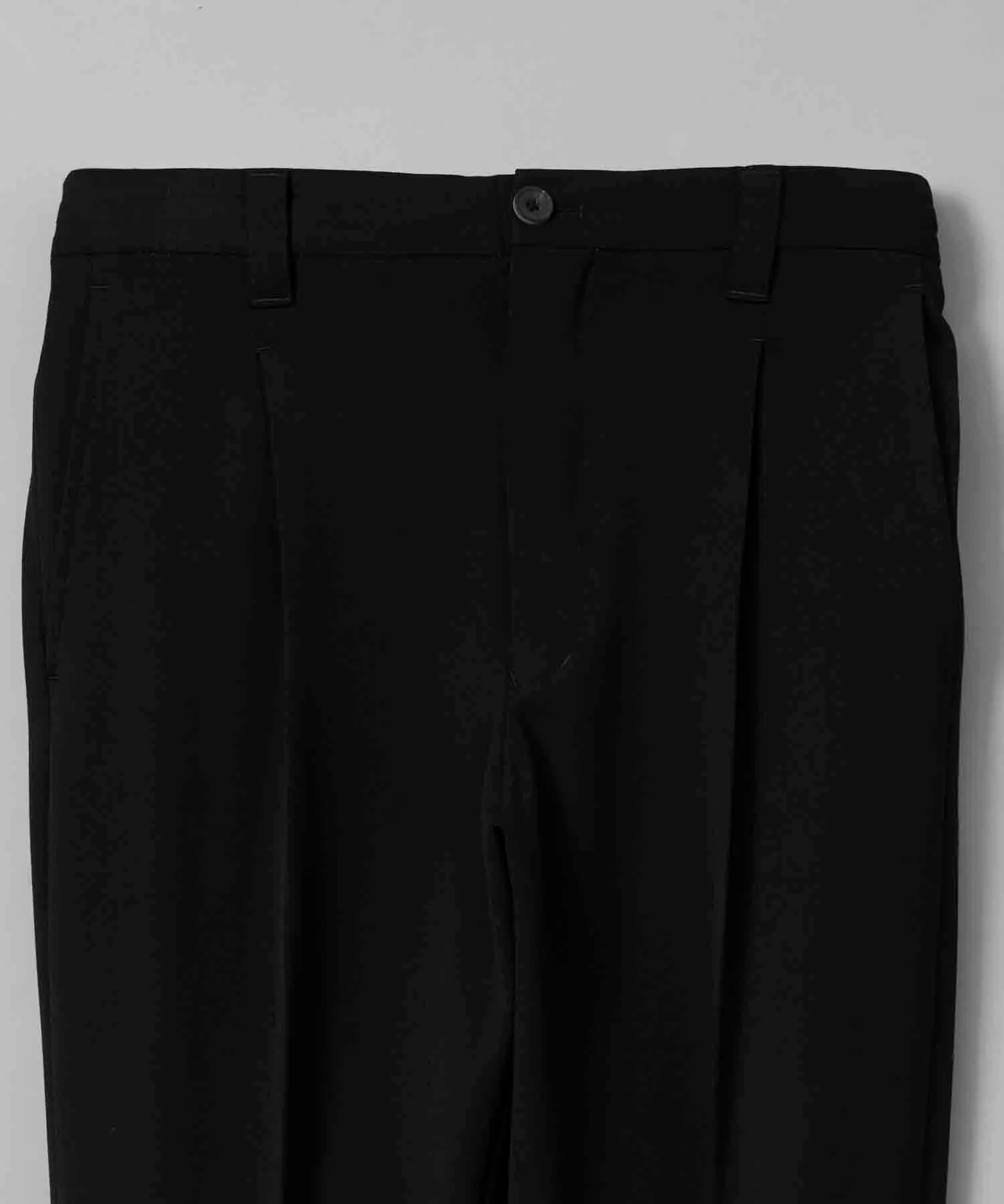 OUTLAST One-Tuck Tapered Pants