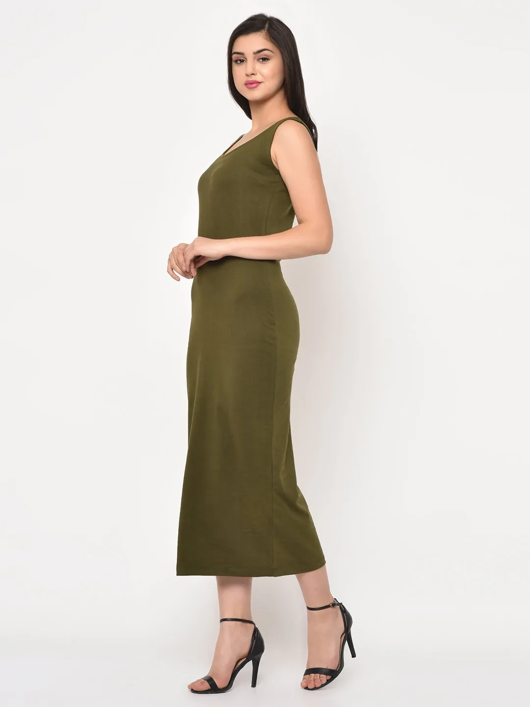 Solid Round Neck Sleeveless Maxi Dress