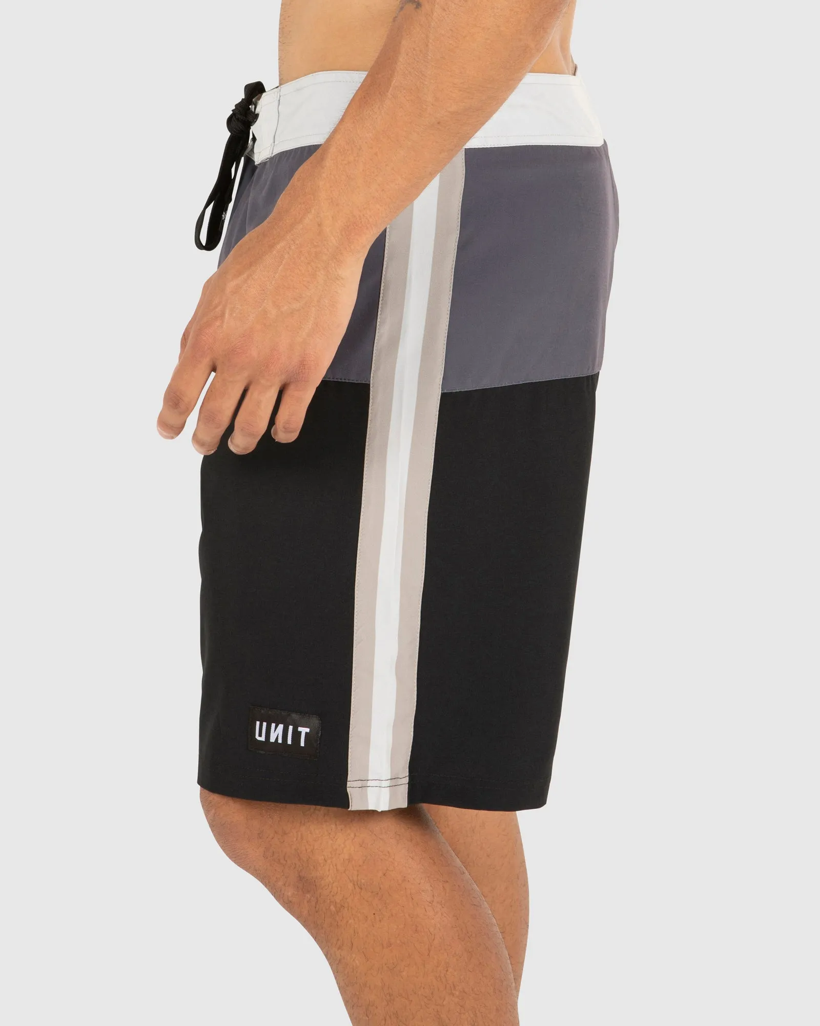 UNIT Path 19" Boardshorts